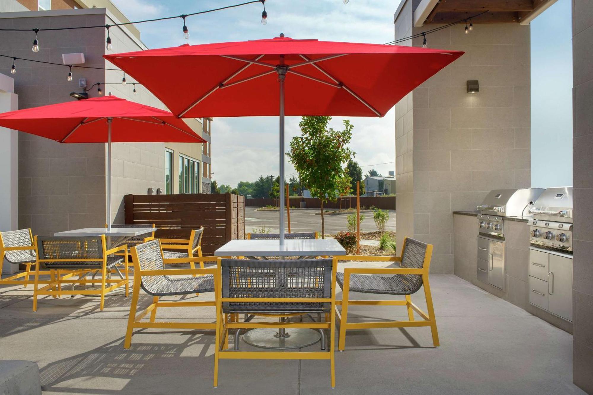 Home2 Suites By Hilton Longmont Exterior photo